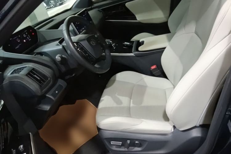 Used Toyota FAW bZ4X 2022 Four-Wheel-Drive High-Performance PRO Edition Left Front Seat