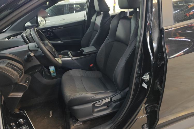 Used Toyota FAW bZ4X 2022 Two-Wheel-Drive Long-Range JOY Edition Left Front Seat