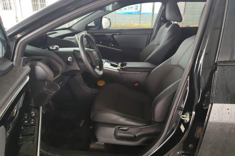 Used Toyota FAW bZ4X 2022 Two-Wheel-Drive Long-Range JOY Edition Left Front Seat