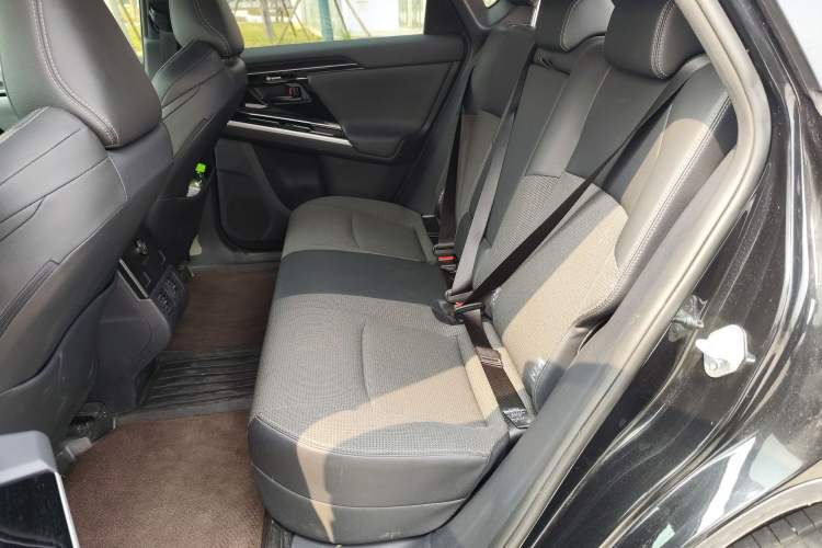 Used Toyota FAW bZ4X 2022 Two-Wheel-Drive Elite JOY Edition Left Rear Seat
