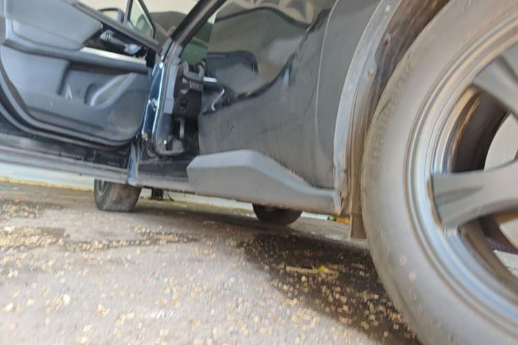 Used Toyota FAW bZ4X 2022 Two-Wheel-Drive Elite JOY Edition Left Side Sill