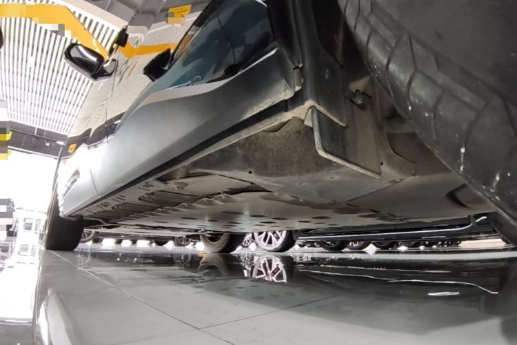 Used Toyota FAW bZ4X 2022 Two-Wheel-Drive Elite JOY Edition Left Side Sill