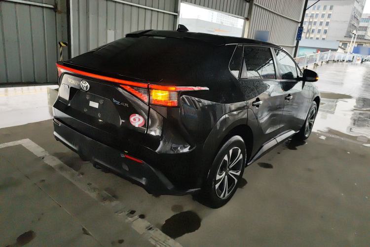 Used Toyota FAW bZ4X 2022 Two-Wheel-Drive Long-Range JOY Edition Rear Right 45 Deg