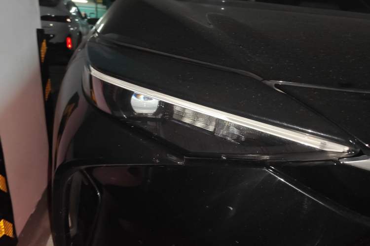 Used Toyota FAW bZ4X 2022 Two-Wheel-Drive Elite JOY Edition Right Front Headlight