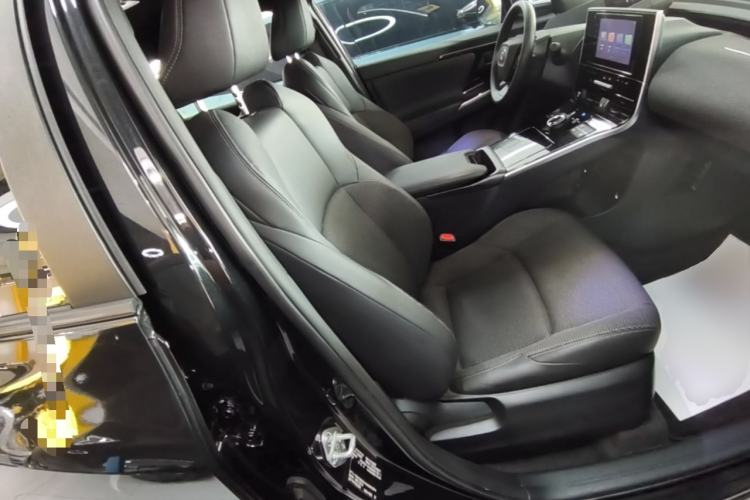 Used Toyota FAW bZ4X 2022 Two-Wheel-Drive Elite JOY Edition Right Front Seat