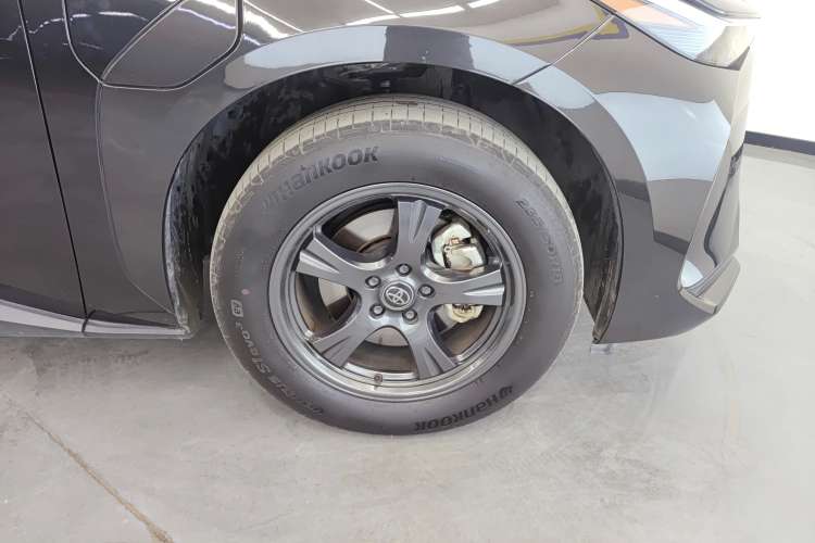 Used Toyota FAW bZ4X 2022 Two-Wheel-Drive Elite JOY Edition Right Front Wheel Hub