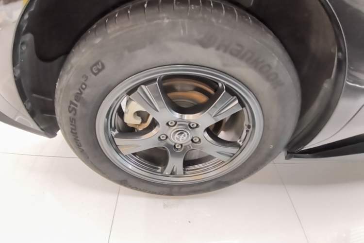 Used Toyota FAW bZ4X 2022 Two-Wheel-Drive Elite JOY Edition Right Rear Wheel Hub