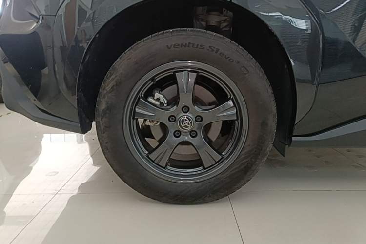 Used Toyota FAW bZ4X 2022 Two-Wheel-Drive Elite JOY Edition Right Rear Wheel Hub