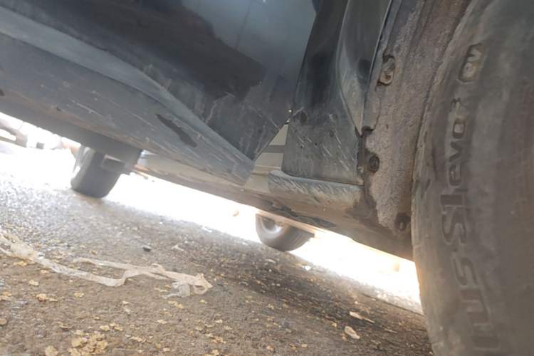 Used Toyota FAW bZ4X 2022 Two-Wheel-Drive Elite JOY Edition Right Side Sill