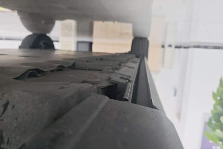 Used Toyota FAW bZ4X 2022 Four-Wheel-Drive High-Performance PRO Edition Right Side Sill