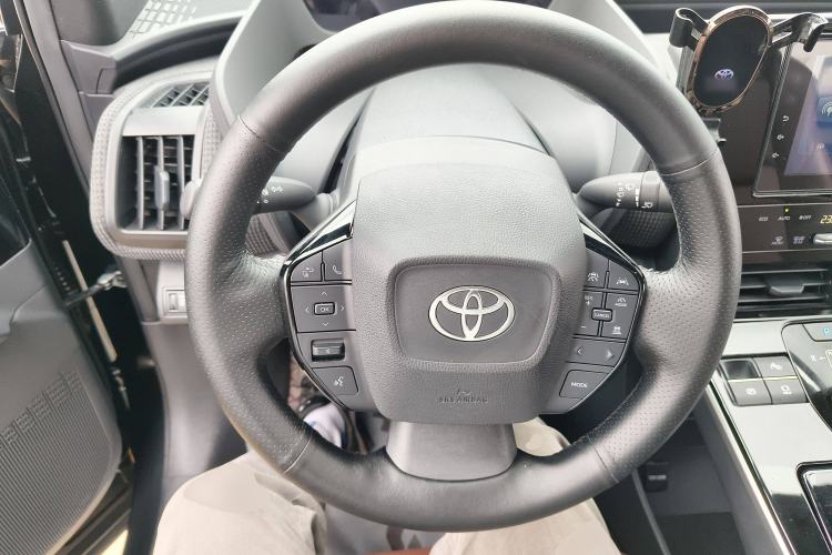 Used Toyota FAW bZ4X 2022 Four-Wheel-Drive High-Performance Premium Edition Steering Wheel