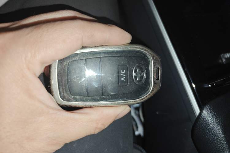 Used Toyota FAW bZ4X 2022 Two-Wheel-Drive Elite JOY Edition Vehicle Key