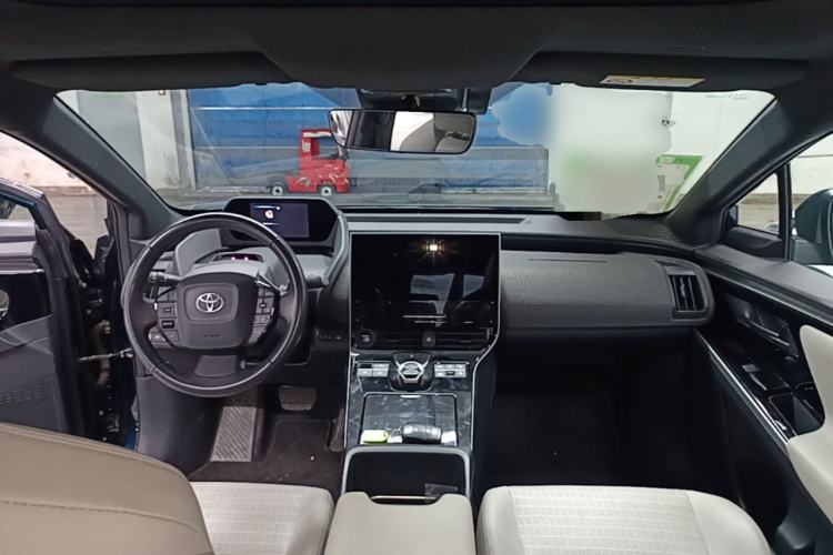 Used Toyota FAW bZ4X 2022 Four-Wheel-Drive High-Performance PRO Edition Center Console