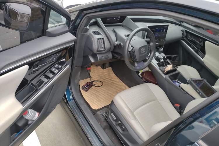 Used Toyota FAW bZ4X 2022 Two-Wheel Drive Long-Range PRO Version Driver Seat