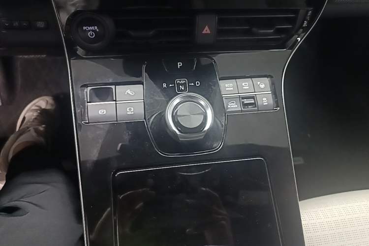 Used Toyota FAW bZ4X 2022 Four-Wheel-Drive High-Performance PRO Edition Gear Lever