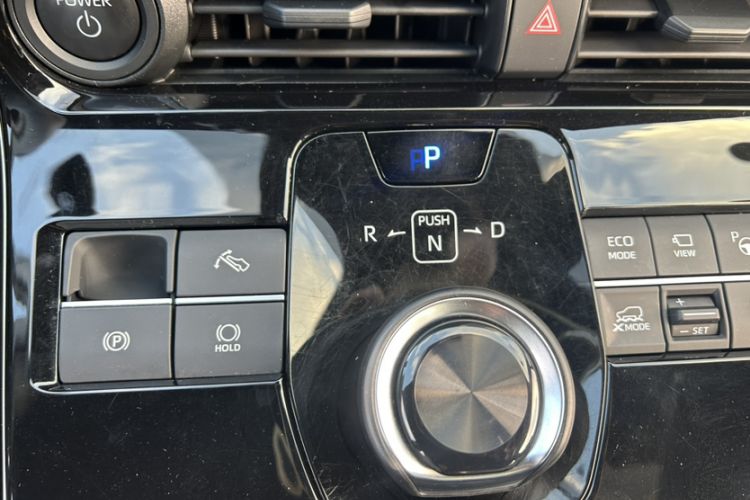 Used Toyota FAW bZ4X 2022 Four-Wheel-Drive High-Performance PRO Edition Gear Lever