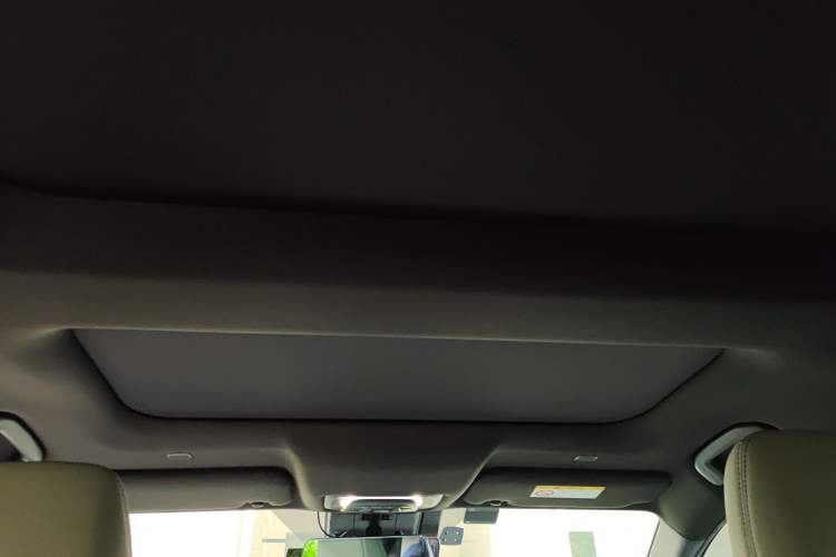 Used Toyota FAW bZ4X 2022 Two-Wheel Drive Long-Range PRO Version Headliner