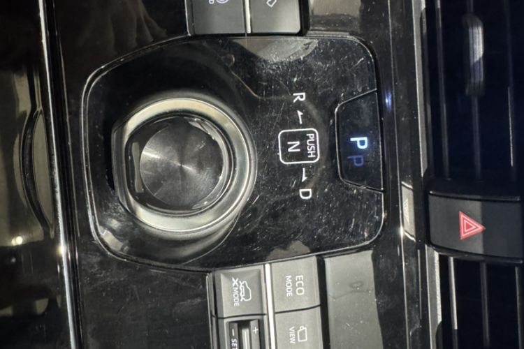 Used Toyota FAW bZ4X 2022 Four-Wheel-Drive High-Performance PRO Edition Interior 10