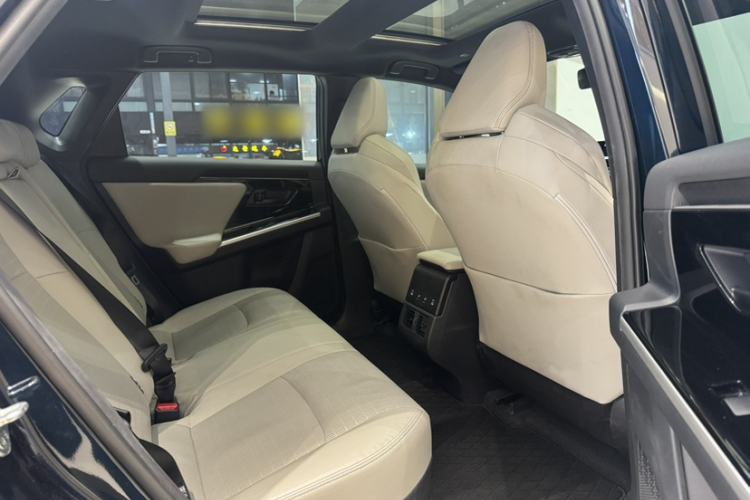 Used Toyota FAW bZ4X 2022 Four-Wheel-Drive High-Performance PRO Edition Interior 11