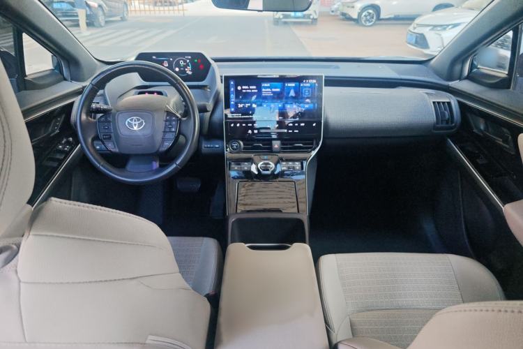 Used Toyota FAW bZ4X 2022 Four-Wheel-Drive High-Performance PRO Edition Interior 2