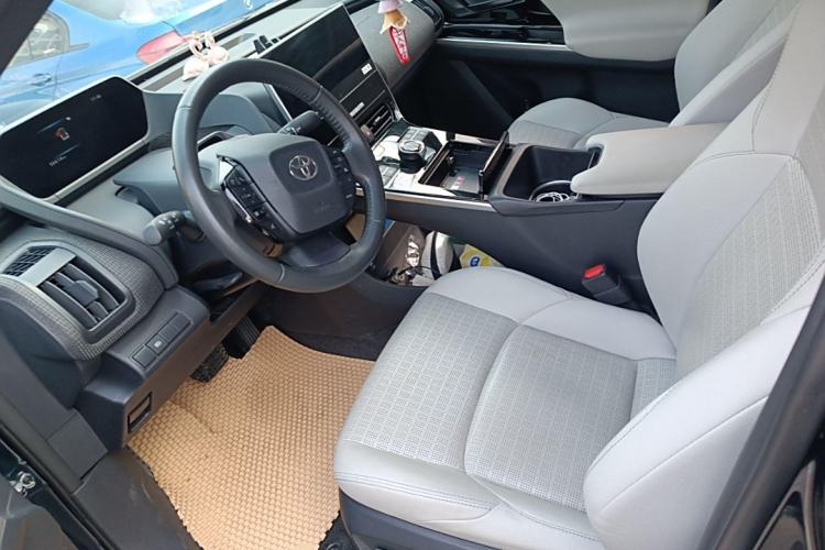 Used Toyota FAW bZ4X 2022 Two-Wheel Drive Long-Range PRO Version Interior 2