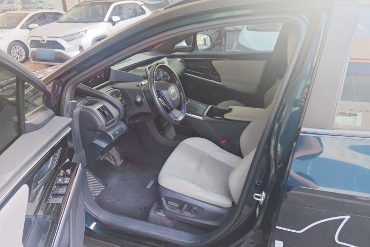 Used Toyota FAW bZ4X 2022 Four-Wheel-Drive High-Performance PRO Edition Interior 3