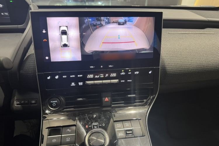 Used Toyota FAW bZ4X 2022 Four-Wheel-Drive High-Performance PRO Edition Interior 6
