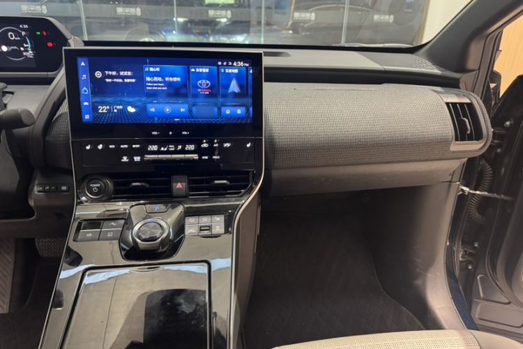 Used Toyota FAW bZ4X 2022 Four-Wheel-Drive High-Performance PRO Edition Interior 8