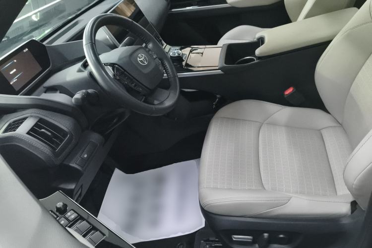 Used Toyota FAW bZ4X 2022 Four-Wheel-Drive High-Performance PRO Edition Left Front Seat