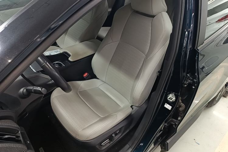 Used Toyota FAW bZ4X 2022 Four-Wheel-Drive High-Performance PRO Edition Left Front Seat
