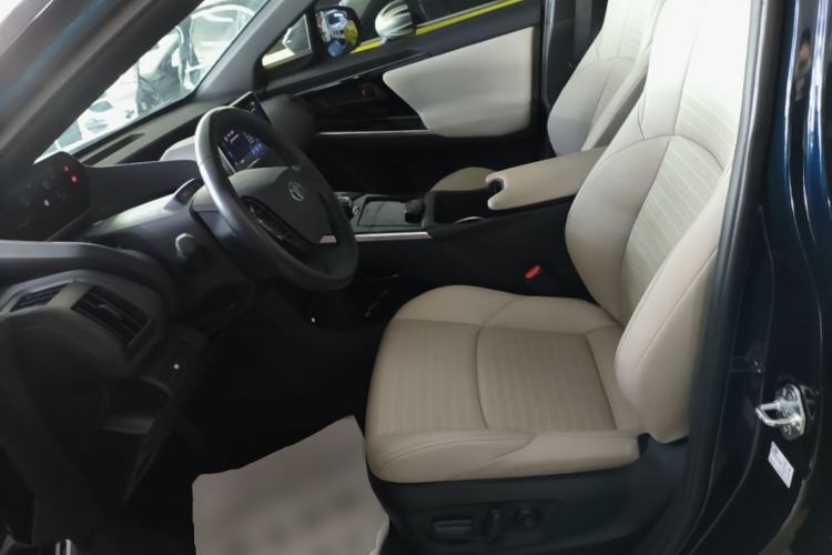 Used Toyota FAW bZ4X 2022 Four-Wheel-Drive High-Performance PRO Edition Left Front Seat