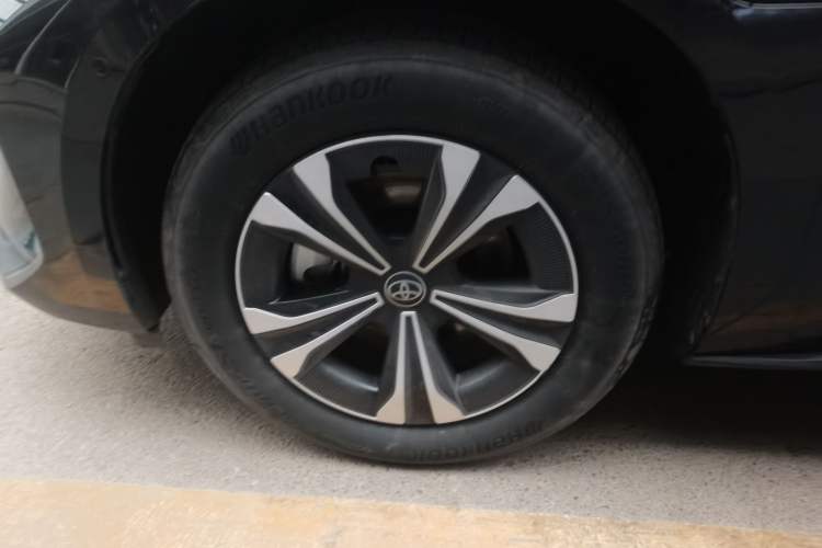 Used Toyota FAW bZ4X 2022 Four-Wheel-Drive High-Performance PRO Edition Left Front Wheel Hub