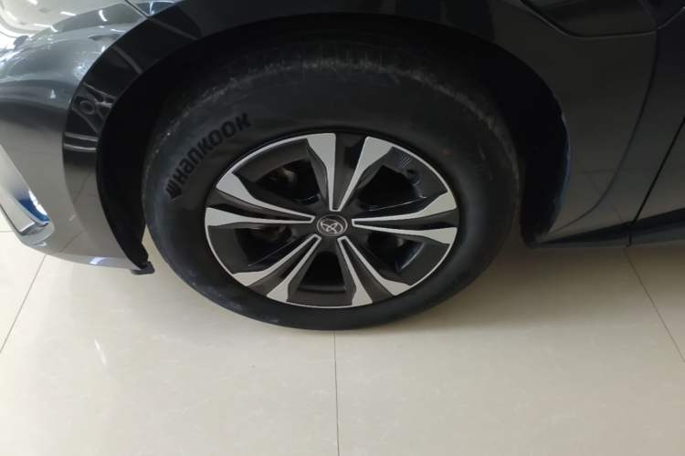 Used Toyota FAW bZ4X 2022 Four-Wheel-Drive High-Performance PRO Edition Left Front Wheel Hub