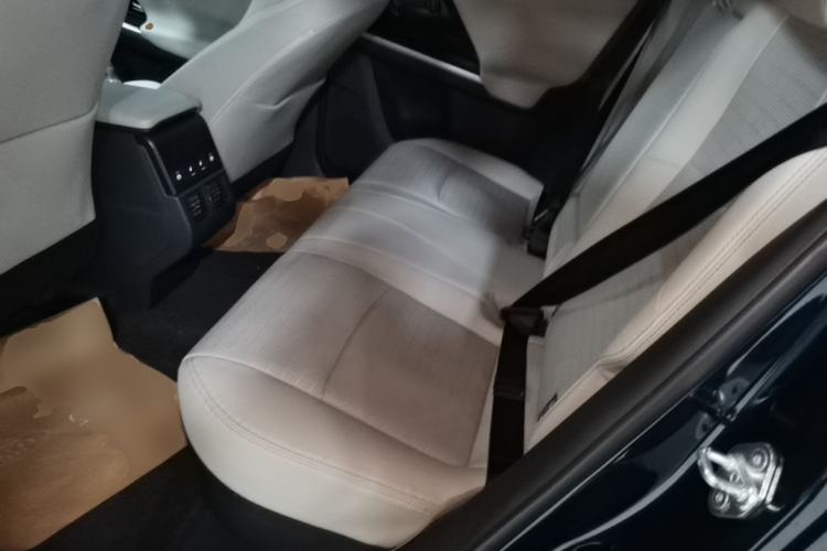 Used Toyota FAW bZ4X 2022 Four-Wheel-Drive High-Performance PRO Edition Left Rear Seat