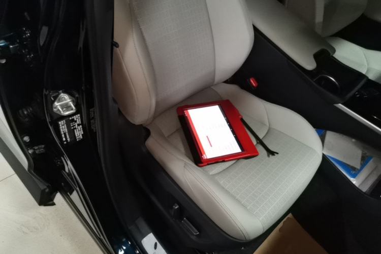 Used Toyota FAW bZ4X 2022 Four-Wheel-Drive High-Performance PRO Edition Right Front Seat