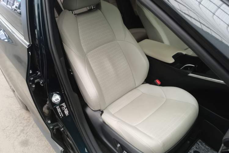 Used Toyota FAW bZ4X 2022 Four-Wheel-Drive High-Performance PRO Edition Right Front Seat