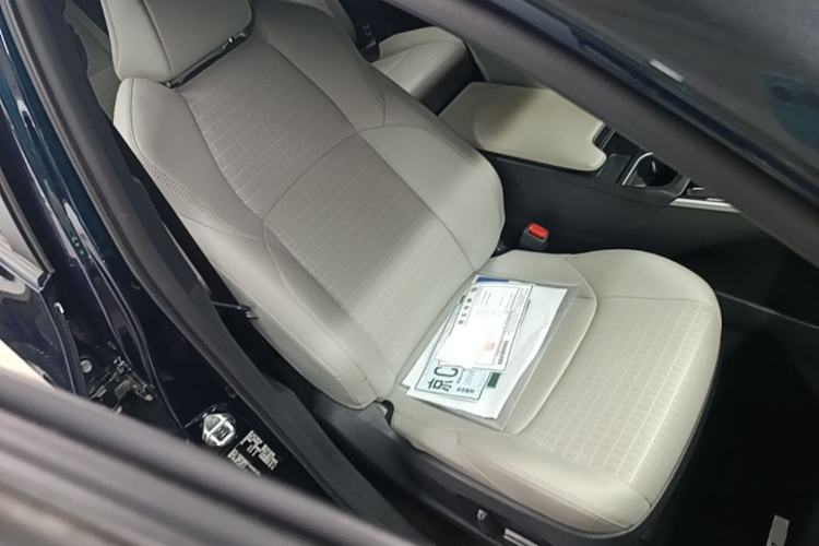 Used Toyota FAW bZ4X 2022 Four-Wheel-Drive High-Performance PRO Edition Right Front Seat