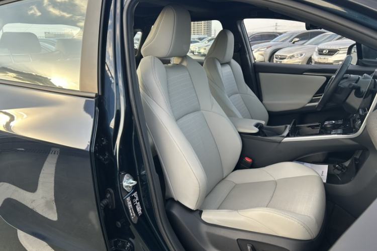 Used Toyota FAW bZ4X 2022 Four-Wheel-Drive High-Performance PRO Edition Right Front Seat