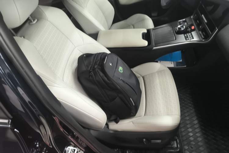 Used Toyota FAW bZ4X 2022 Four-Wheel-Drive High-Performance PRO Edition Right Front Seat