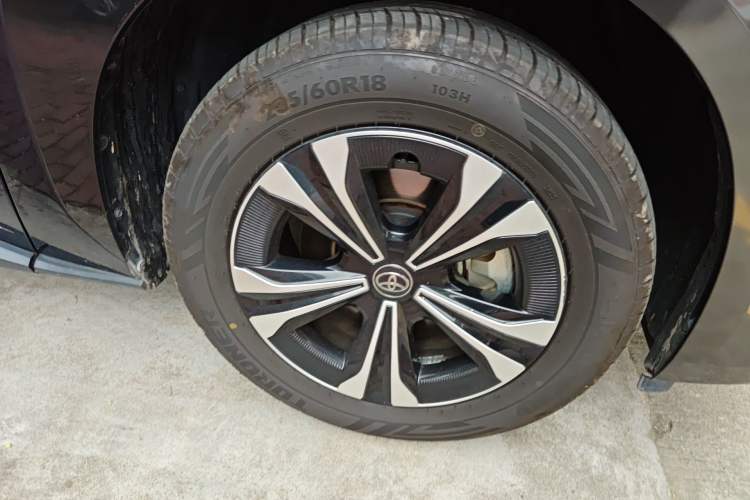 Used Toyota FAW bZ4X 2022 Two-Wheel Drive Long-Range PRO Version Right Front Wheel Hub