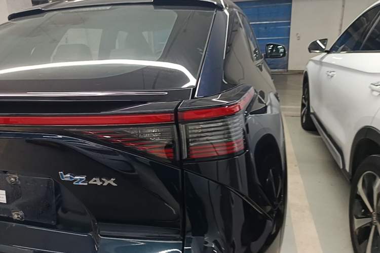 Used Toyota FAW bZ4X 2022 Four-Wheel-Drive High-Performance PRO Edition Right Rear Taillight