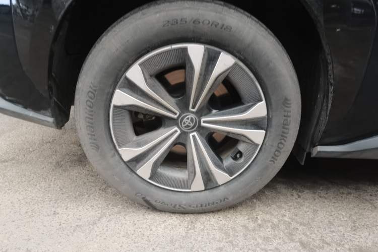Used Toyota FAW bZ4X 2022 Four-Wheel-Drive High-Performance PRO Edition Right Rear Wheel Hub