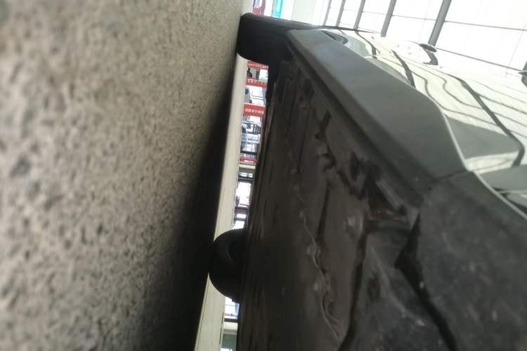 Used Toyota FAW bZ4X 2022 Four-Wheel-Drive High-Performance PRO Edition Right Side Sill