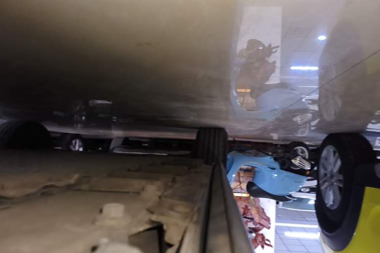 Used Toyota FAW bZ4X 2022 Four-Wheel-Drive High-Performance PRO Edition Right Side Sill