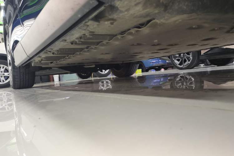 Used Toyota FAW bZ4X 2022 Four-Wheel-Drive High-Performance PRO Edition Right Side Sill