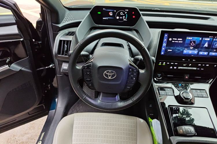 Used Toyota FAW bZ4X 2022 Two-Wheel Drive Long-Range PRO Version Steering Wheel