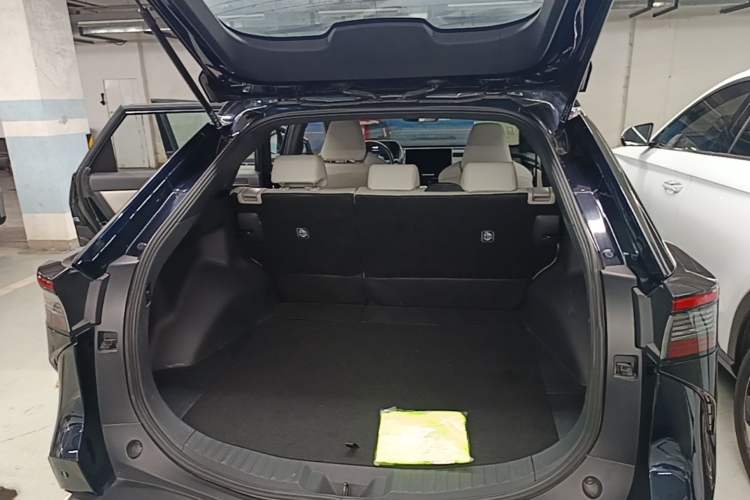 Used Toyota FAW bZ4X 2022 Four-Wheel-Drive High-Performance PRO Edition Trunk