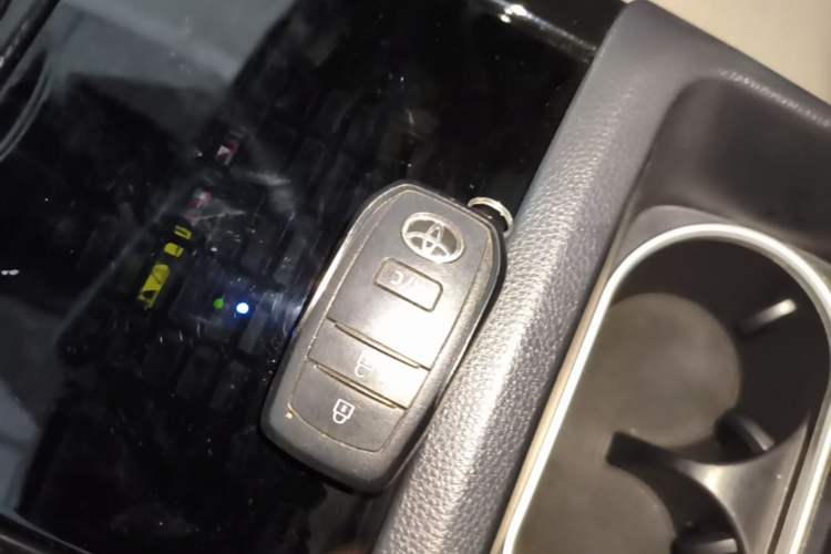 Used Toyota FAW bZ4X 2022 Four-Wheel-Drive High-Performance PRO Edition Vehicle Key