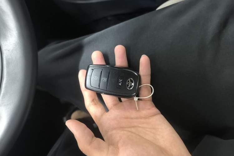 Used Toyota FAW bZ4X 2022 Four-Wheel-Drive High-Performance PRO Edition Vehicle Key