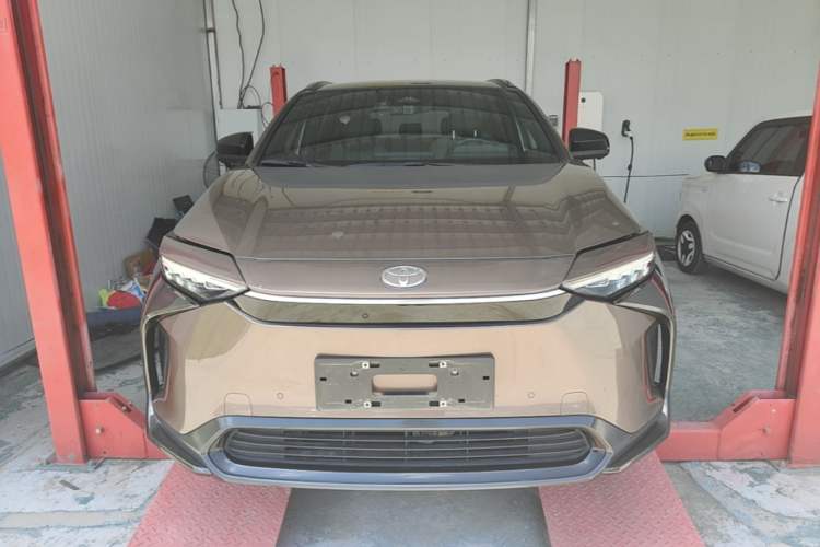 Used Toyota FAW bZ4X 2022 Two-Wheel Drive Long-Range PRO Version Front